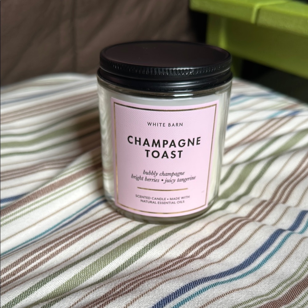 White Barn Champagne Toast Single Wick Candle